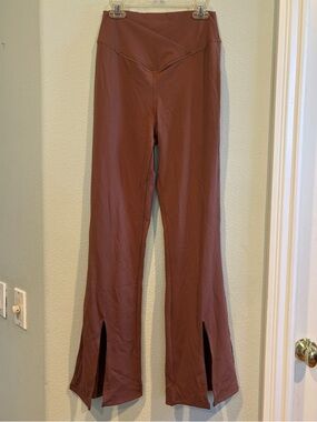 High-Waist Split Hem Yoga Pants in Brown
